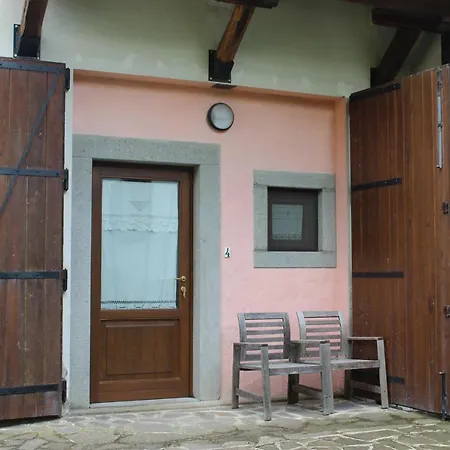 Alloggio per agriturismo Trefossata *